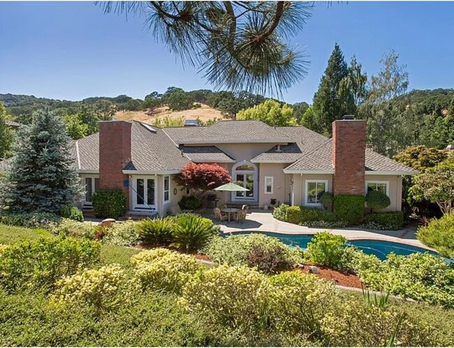 Primary Photo - 4 Bed 3 Bath Elegant Home In Lafayette W/ ...