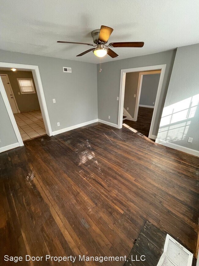 Building Photo - 3 br, 2 bath House - 2420 E 51st Street
