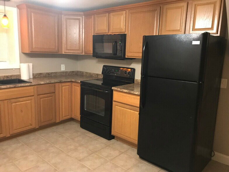 Building Photo - 19 Mason Rd