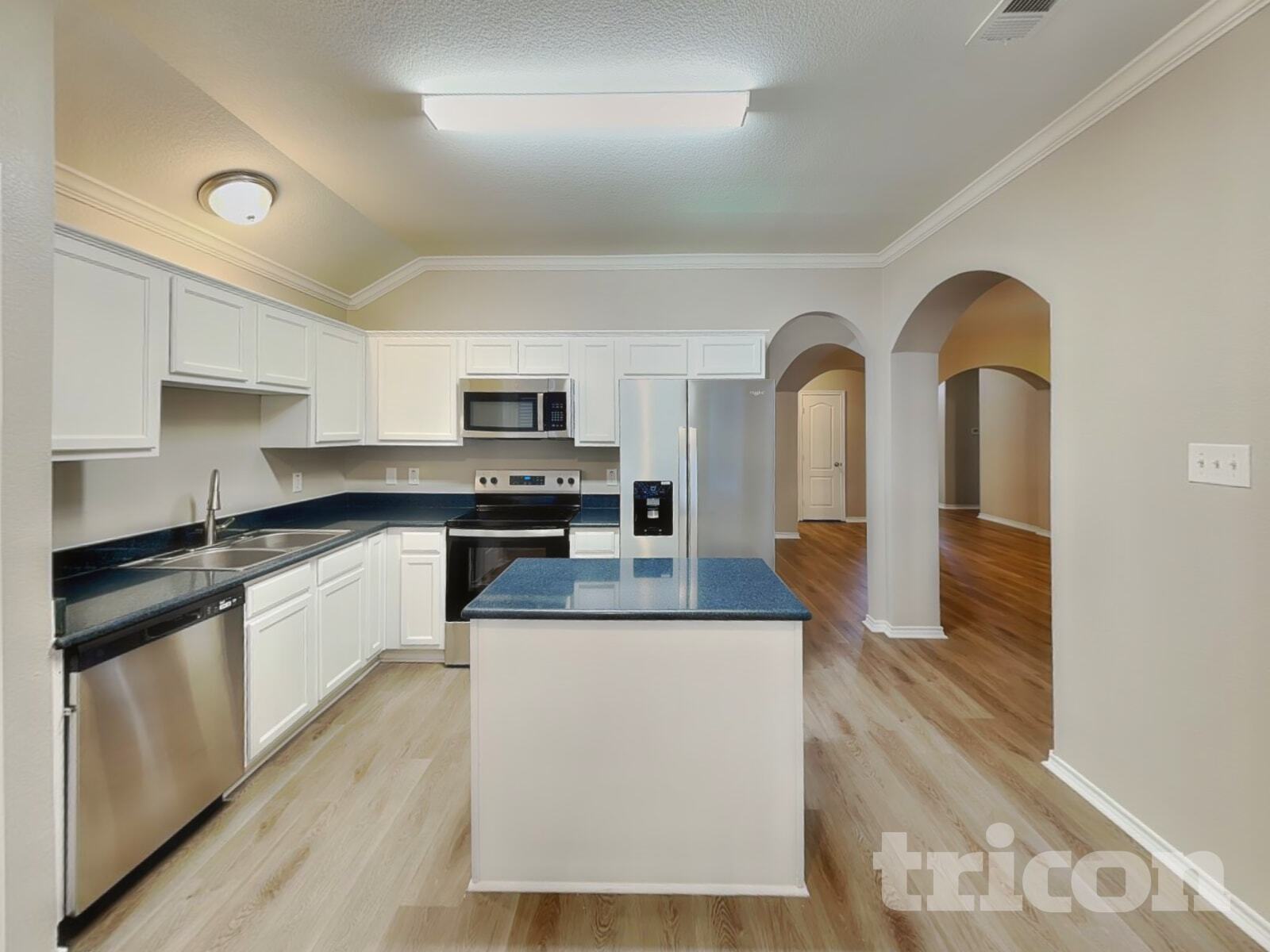 Building Photo - 223 Troy Ln