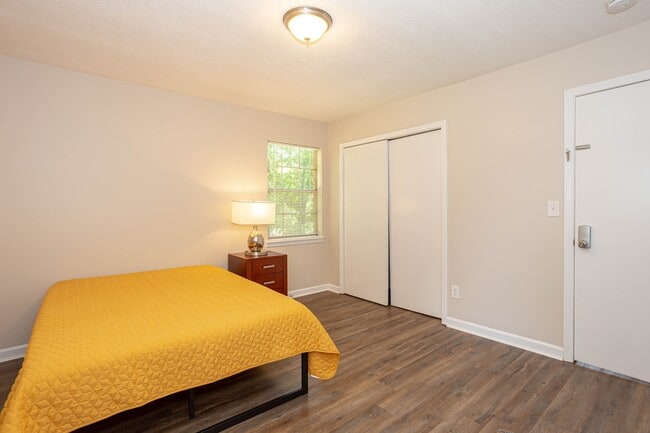 Building Photo - 3959 Wedgewood Ln