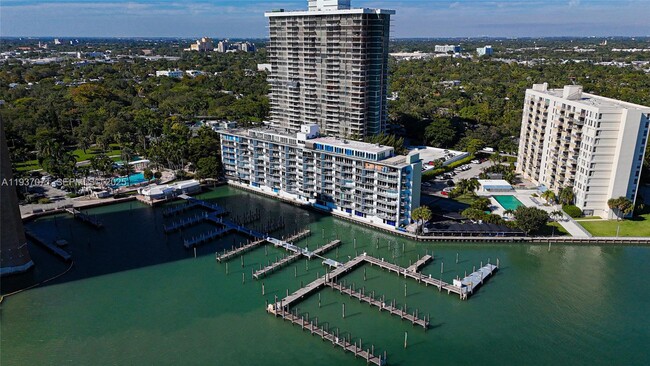 Building Photo - 770 NE 69th St