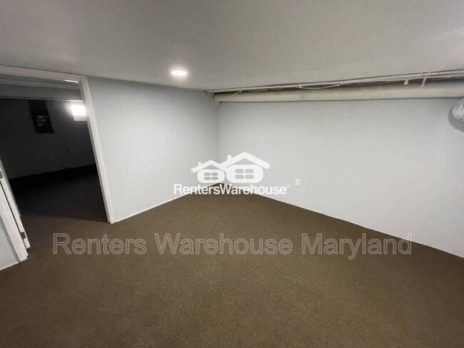 Building Photo - 2125 Cliftwood Ave