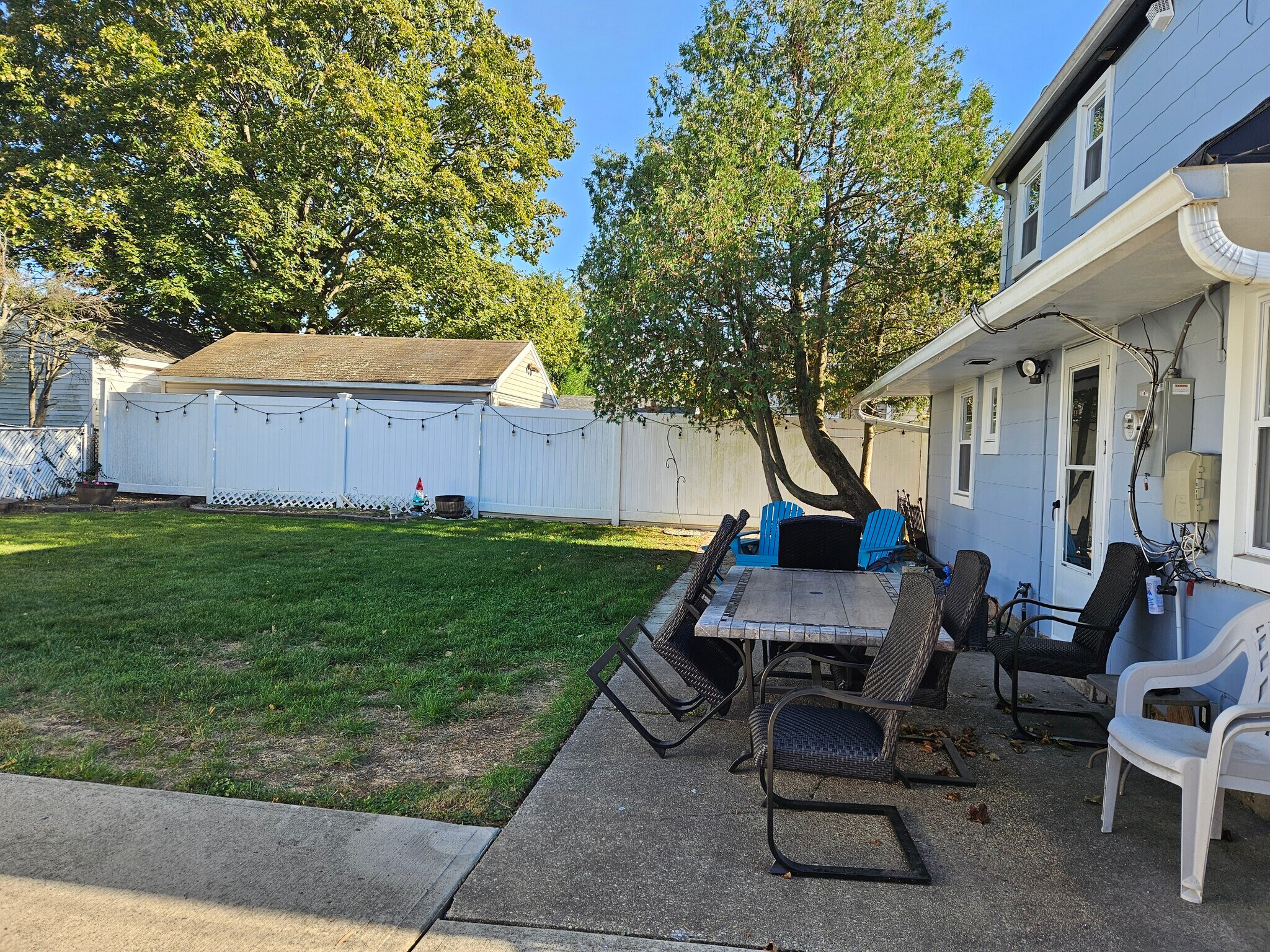 Building Photo - 898 Bowling Green Dr