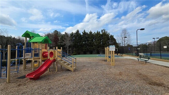 Building Photo - 4038 Ash Tree St SW