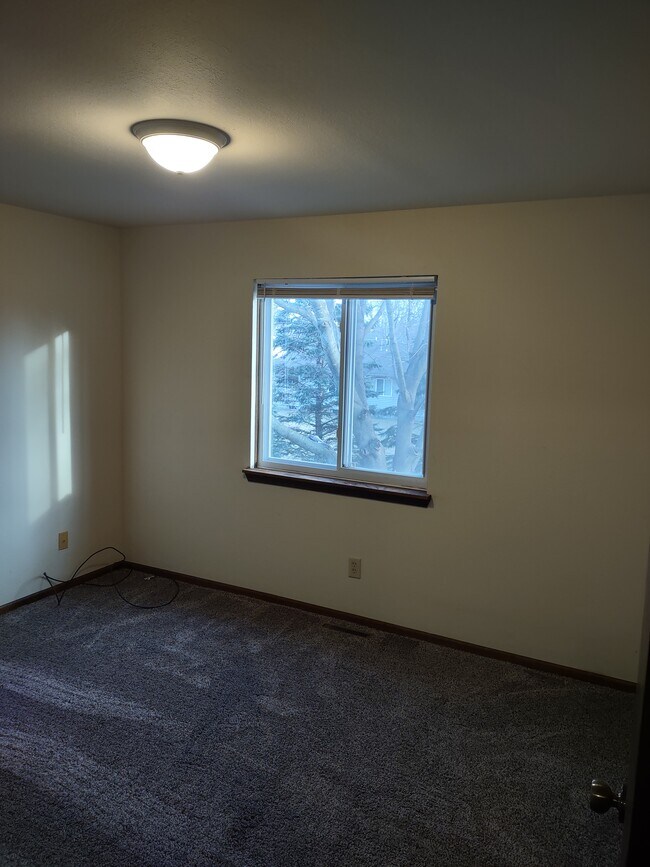 Bedroom 1 upstairs - 3810 Gettysburg St