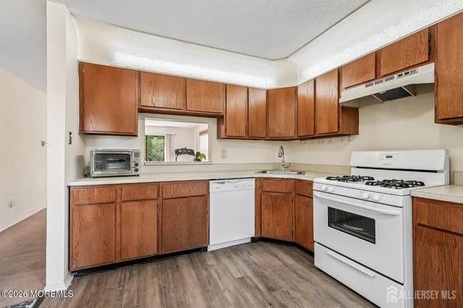 Building Photo - 289 Bromley Pl