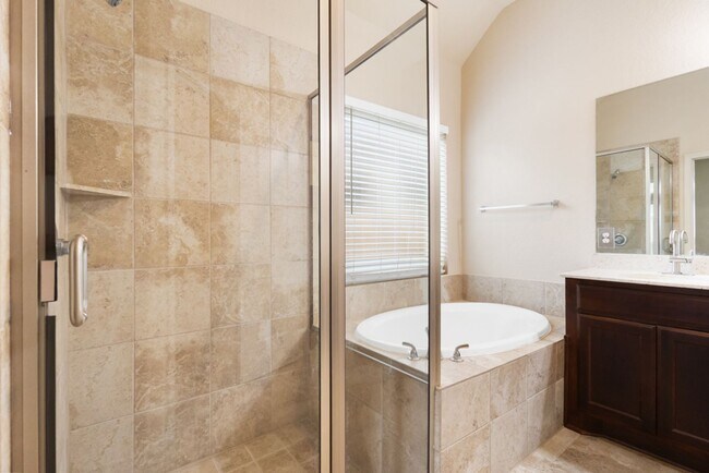 Building Photo - 8710 White Crown