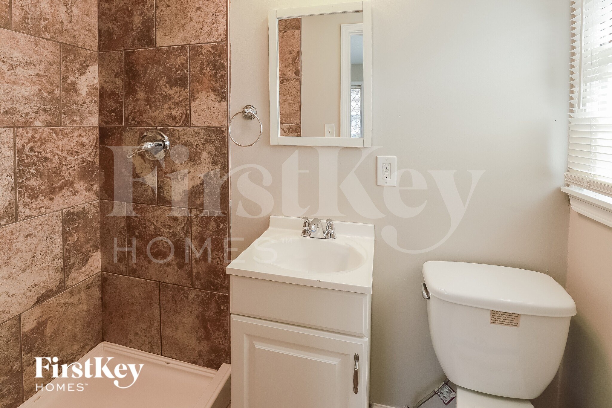 Building Photo - 1216 SW Horizon Dr