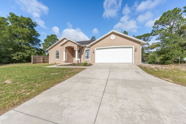 Building Photo - Spacious 4-Bedroom Home on a Peaceful Homesite in Dunnellon