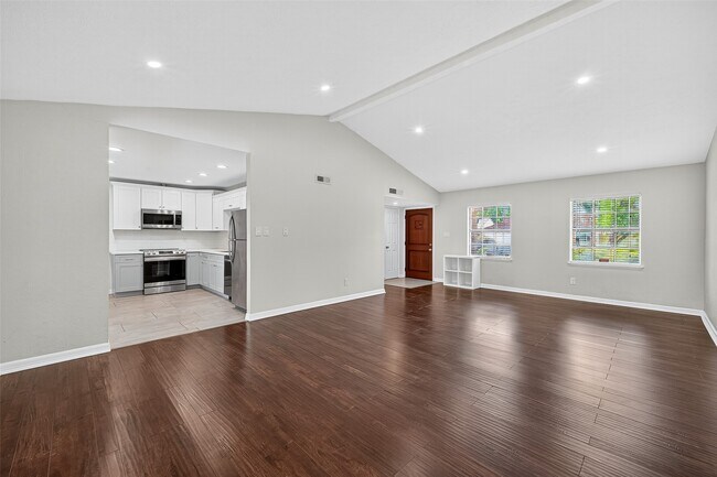 Building Photo - 15638 Empanada Dr