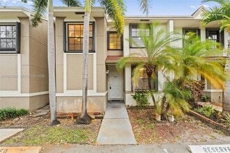 Building Photo - 390 City View Dr