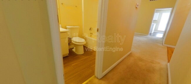 Building Photo - 133 Harbour Lake Dr