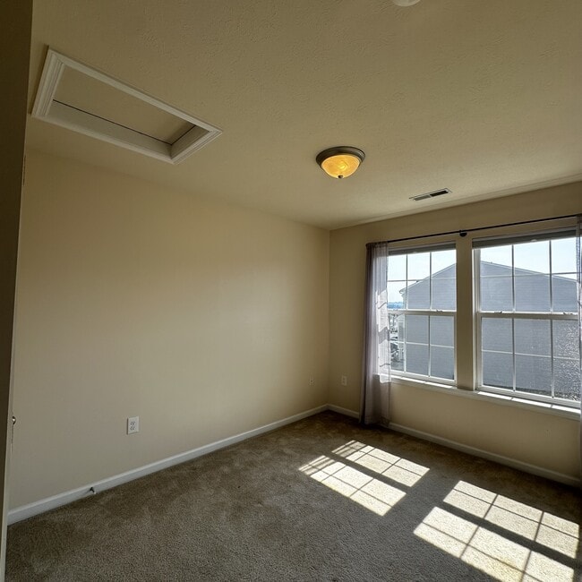 Building Photo - 172 Birds Eye View Dr