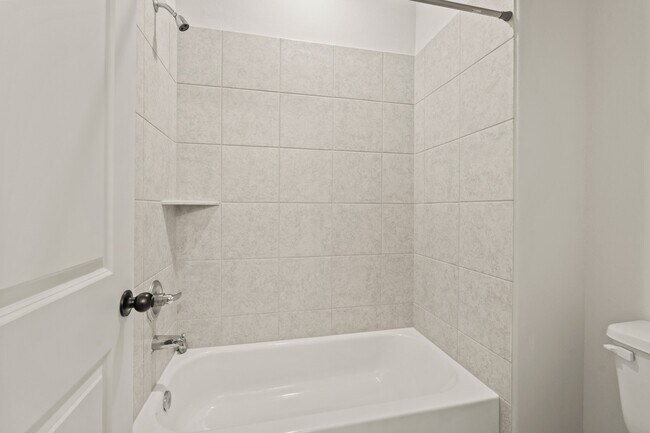 Building Photo - 6018 Bristol Spur Ln