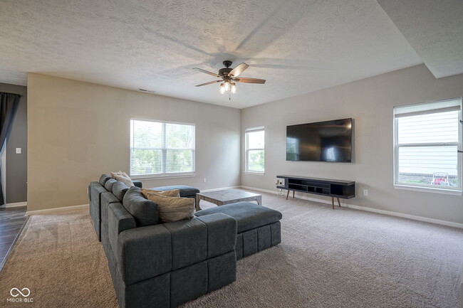 Building Photo - 16179 Larimar Dr
