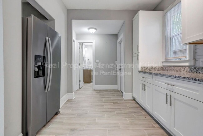 Building Photo - 4511 Newport Ave