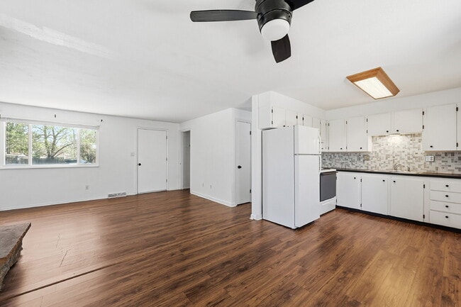 Building Photo - $2,140.95 - 3 bed/1 bath Home in Berthoud with a large backyard