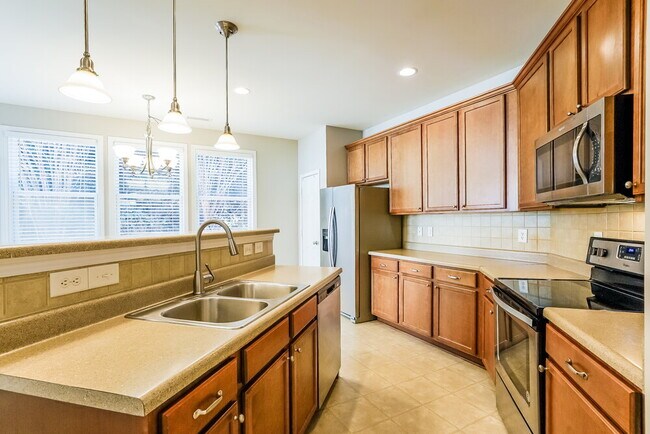 Building Photo - 674 Averasboro Dr