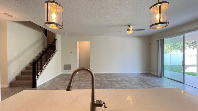 Building Photo - 15079 Evergreen Oak Loop