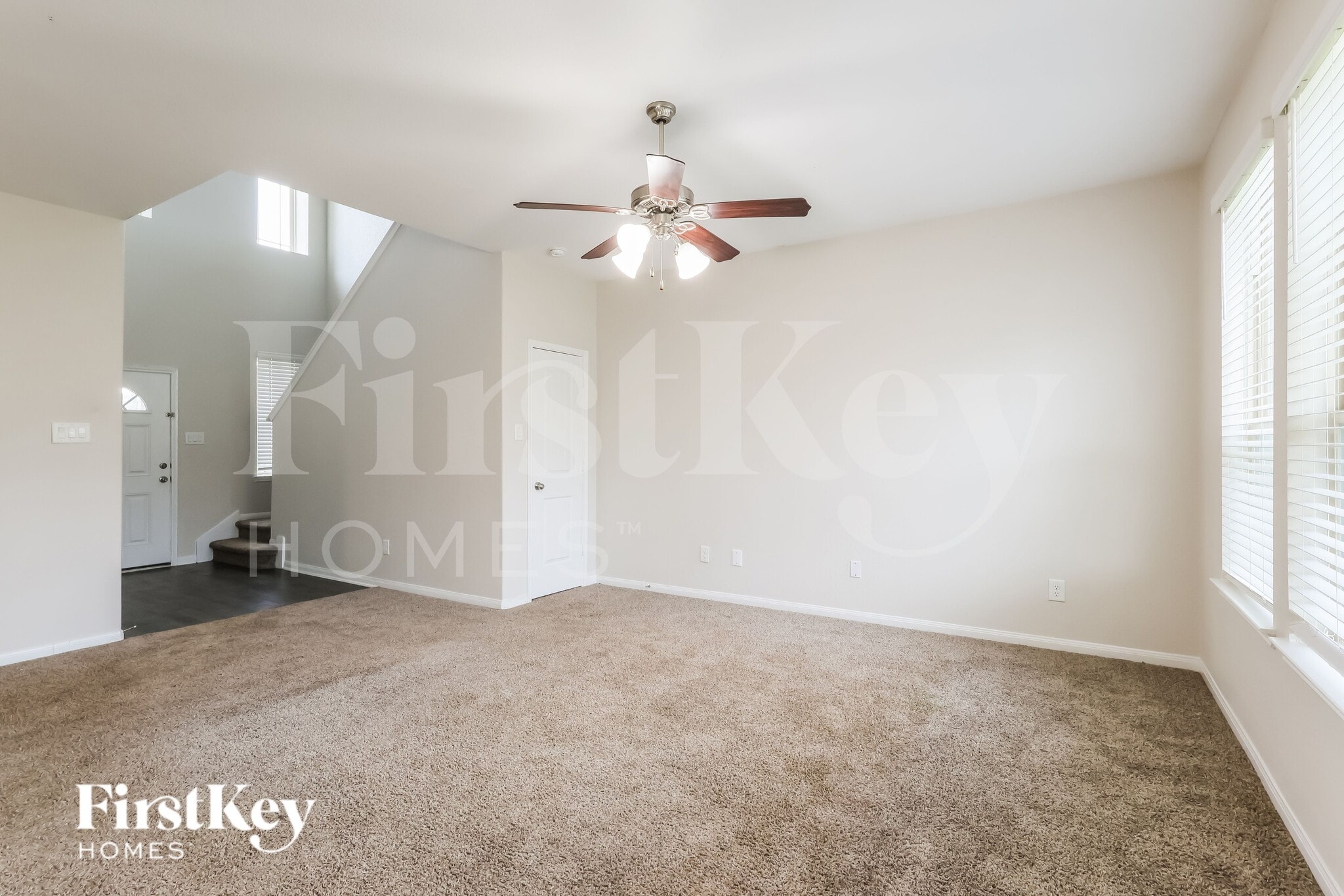 Building Photo - 15141 Meadow Glen S