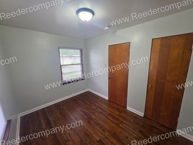 Building Photo - 7204 Lindberg Ave