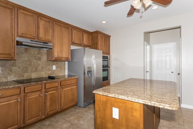 Building Photo - 30 Timber Ln