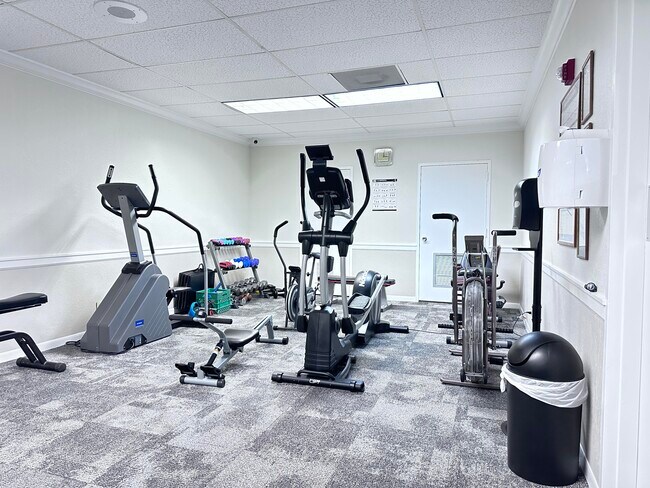 Building Photo - 10777 W Sample Rd