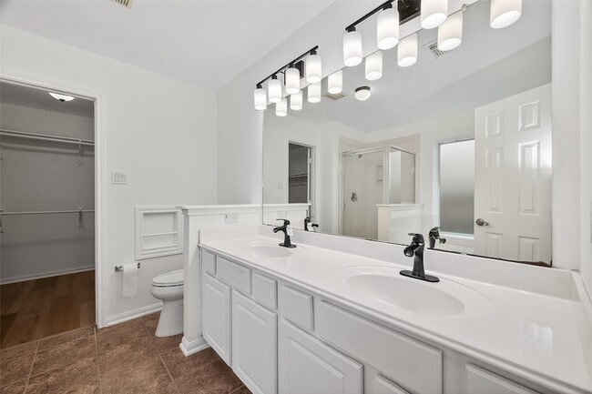 Building Photo - 2905 Fountain Brook Ct