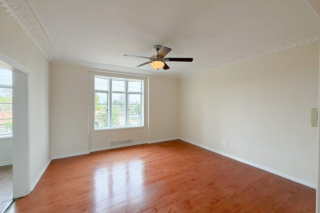 Building Photo - 1314 Hayworth Ave