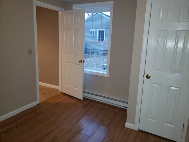 Building Photo - 506 Stafford Rd