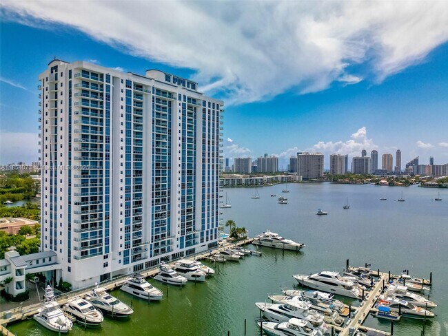 Building Photo - 17301 Biscayne Blvd