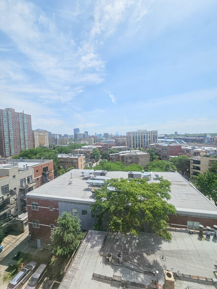Building Photo - 4730 N Winthrop Ave