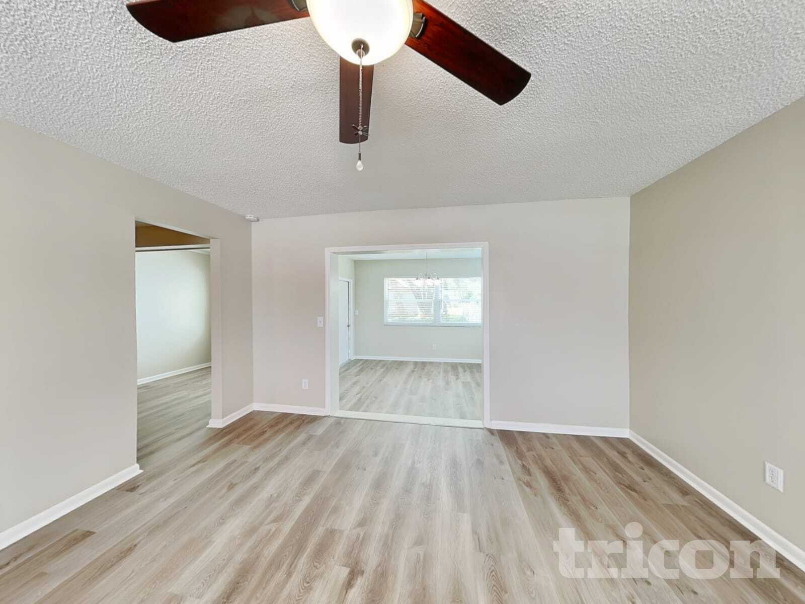 Building Photo - 1404 Fernwood Pl