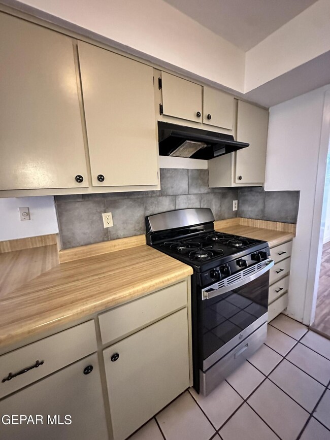 Building Photo - 1309 Lonewood Dr