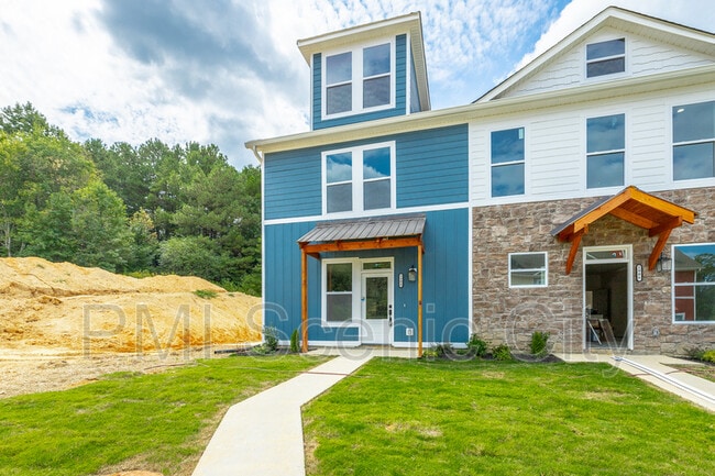 Building Photo - 1908 Cypress Ln