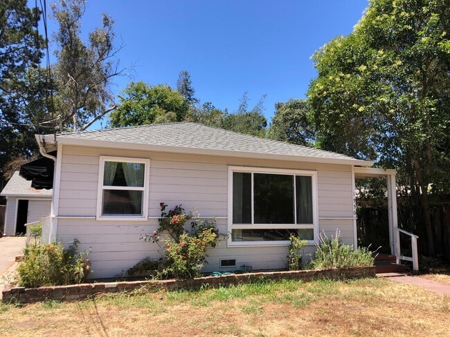 Building Photo - 1950 Palo Alto Way