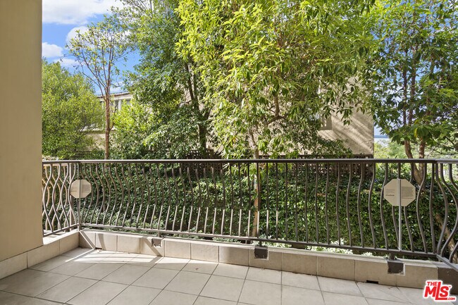 Building Photo - 4848 Wilshire Blvd