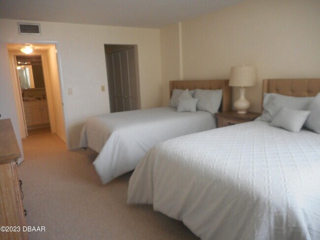 Building Photo - 1415 Ocean Shore Blvd