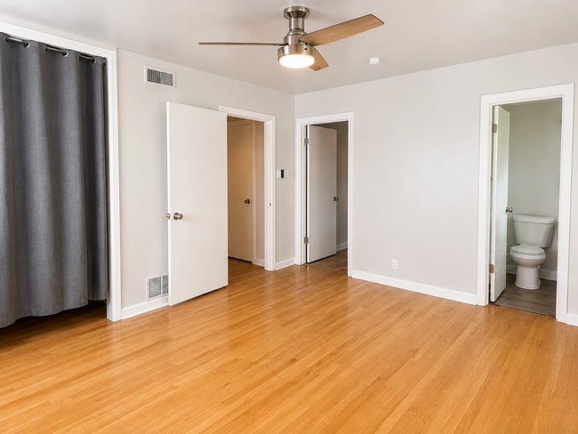 Building Photo - Charming Central Lubbock Home 3/2 with Gorgeous Updates Throughout!