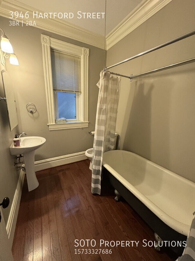 Building Photo - 3946 Hartford St