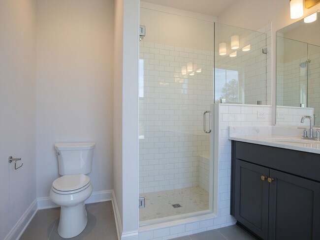 Building Photo - Walkable Short Pump Living with a Huge Private Deck