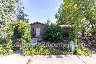 Building Photo - 926 Yeager Pl