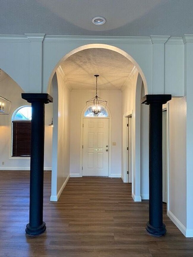 Building Photo - COMING SOON!!! GATED - STONE MEADOW SUBDIV...