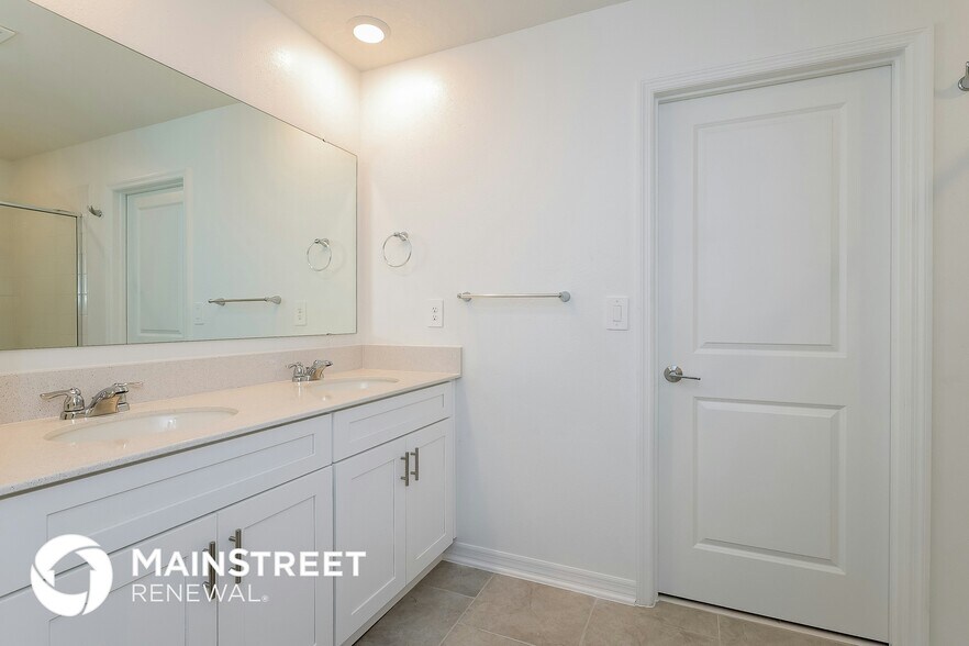 Building Photo - 640 Grove St