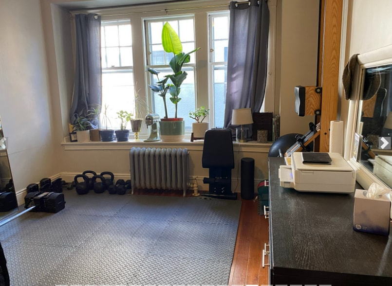 Building Photo - 32 Russell St