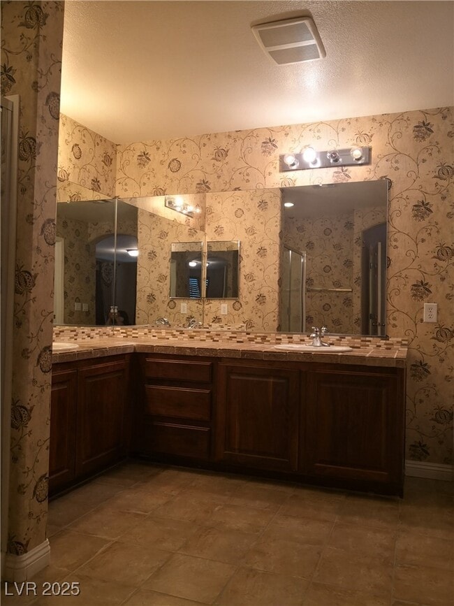 Building Photo - 4952 W Moberly Ave