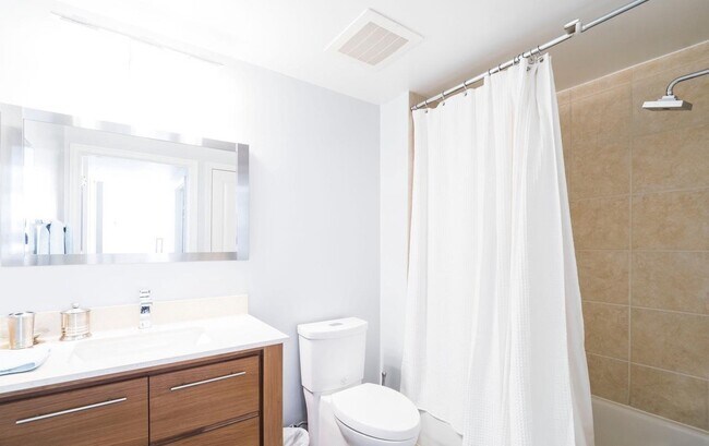 Building Photo - 851 N Glebe Rd