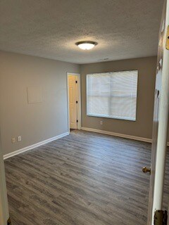 Building Photo - 10846 Tanbark Dr