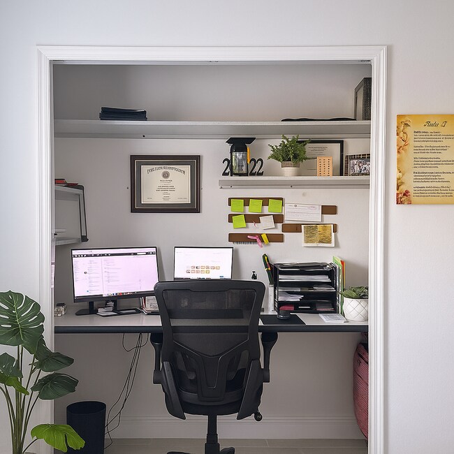 Building Photo - 16880 SW 29th Terrace Rd